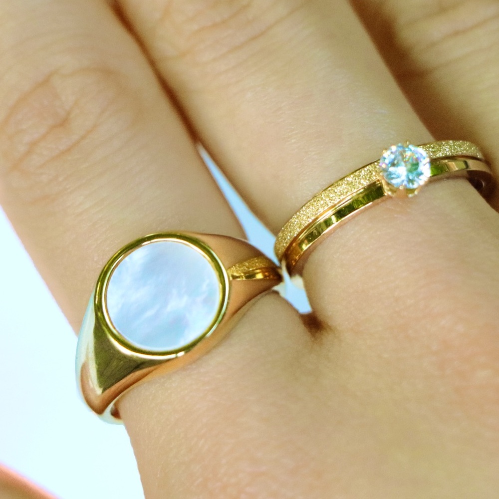 Pearl Shell Ring - 18K Gold - Picture 3 of 6
